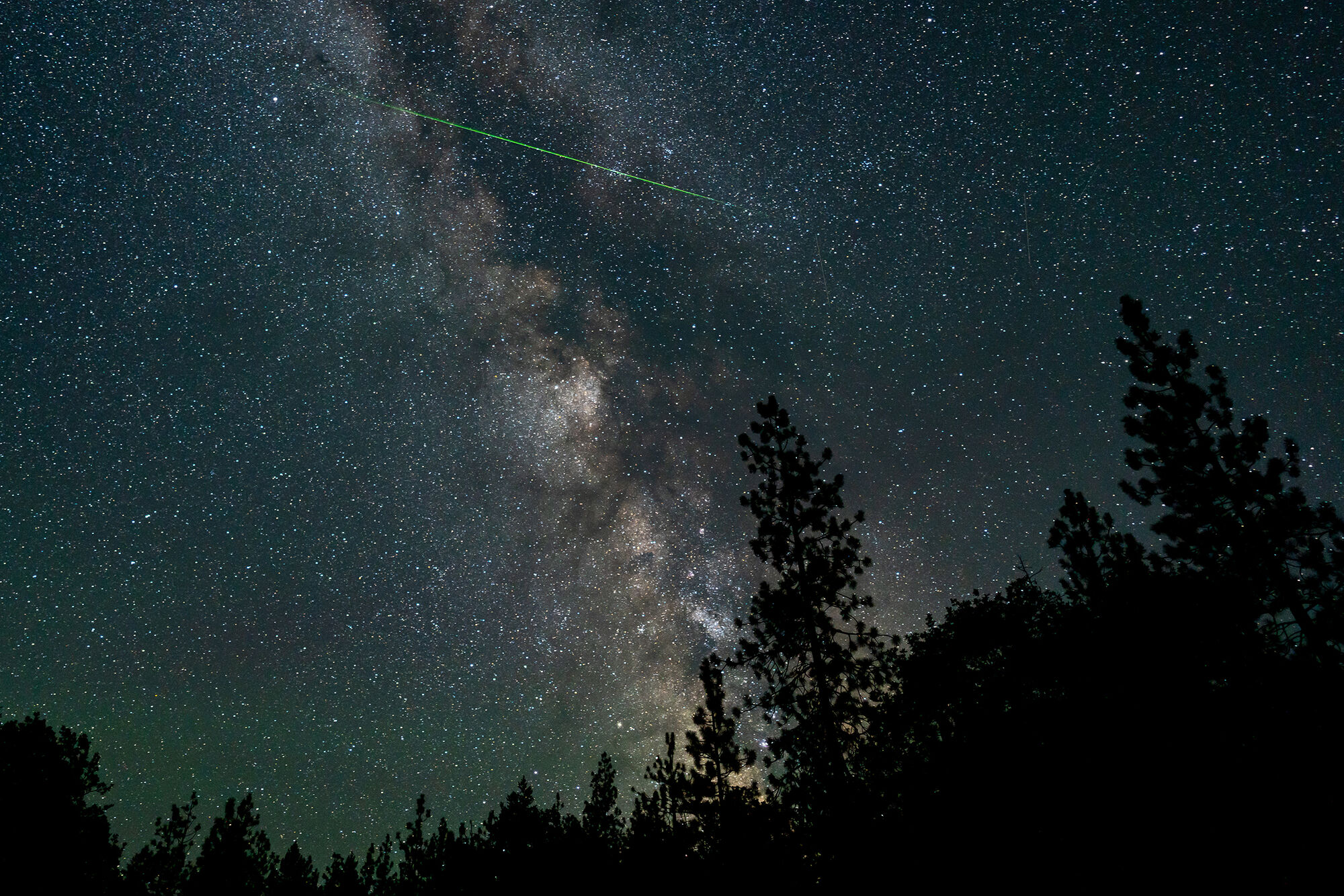 Delta Aquarid meteor with the Milky Way